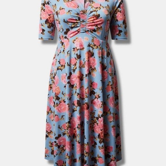 NWT MIDI Studio Knit Ruched Front Dress - Picture 5 of 5